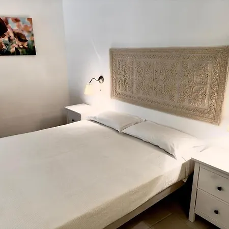 Peaceful Abbaechelu B4 1 Bedroom Sleeps 4 Unit 2 *