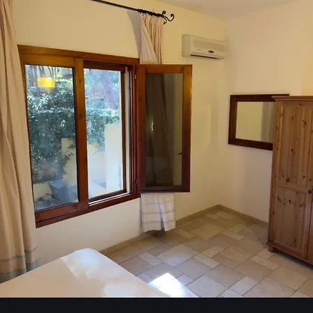 Peaceful Abbaechelu B4 1 Bedroom Sleeps 4 Unit 2 Apartment Fort Village