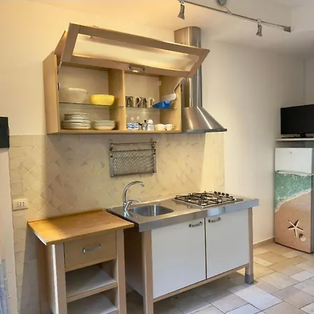 Peaceful Abbaechelu B4 1 Bedroom Sleeps 4 Unit 2 Apartment